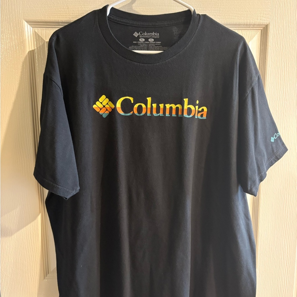 Columbia Men's Black T-Shirt bundle